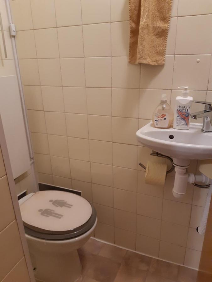 Homestay Rosalia Λιουμπλιάνα Εξωτερικό φωτογραφία